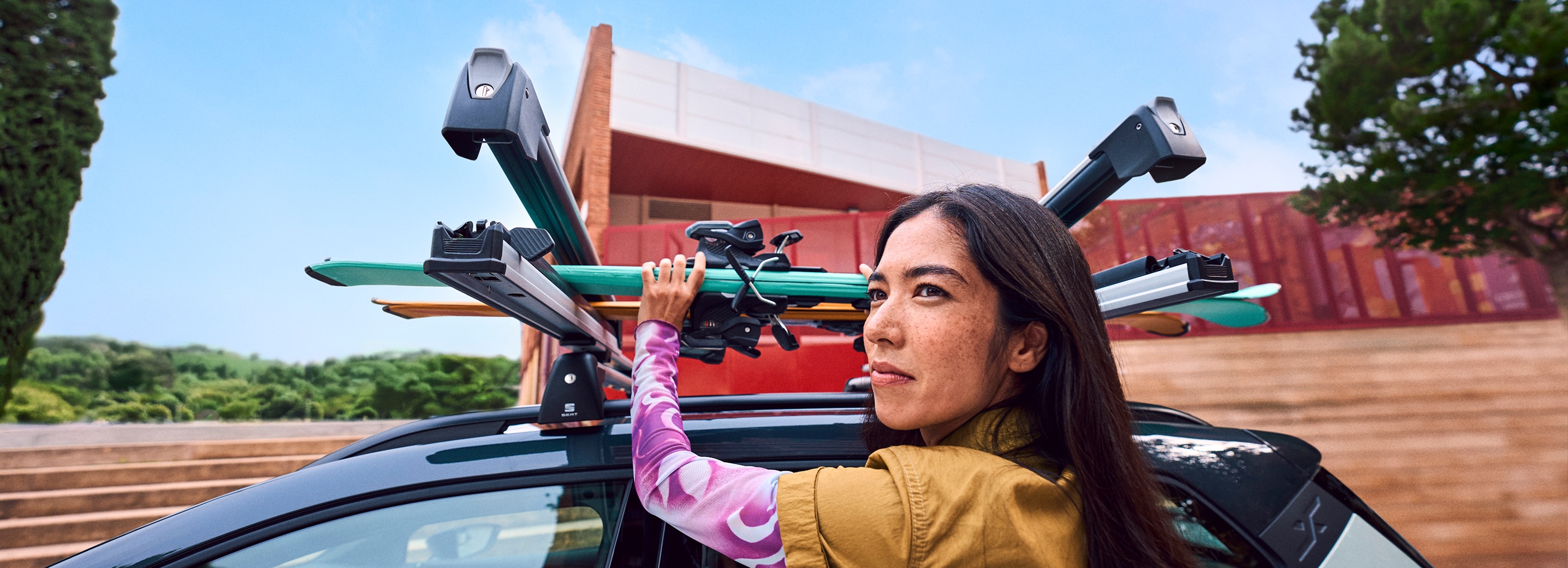 Spetsiaalselt SEAT Arona jaoks loodud lisavarustuse valik on praktiline ja näeb hea välja, andes sulle võimaluse teha rohkem kõike seda, mida armastad.