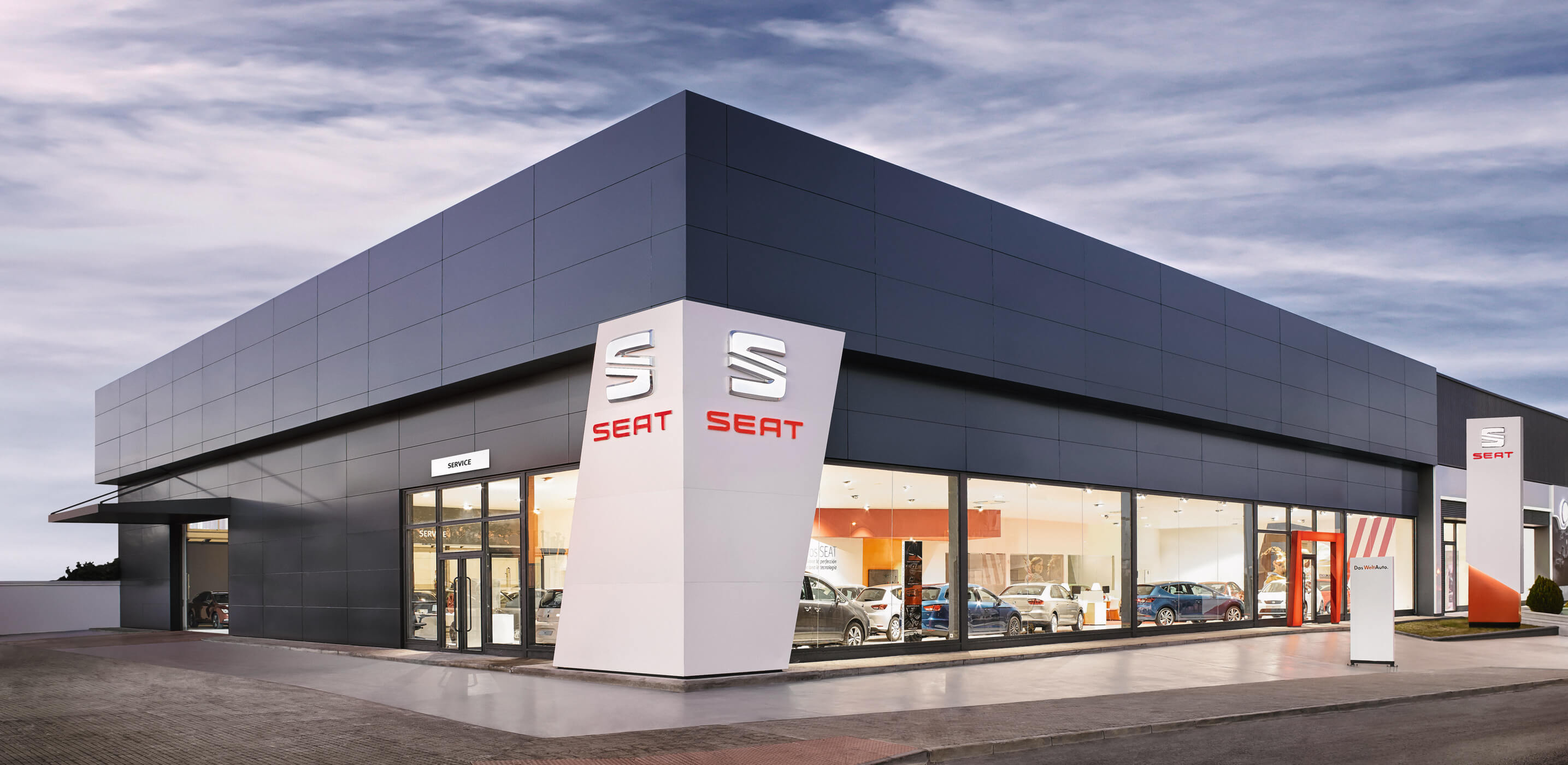 SEAT Diesel engines information – SEAT Arona desire red in a car dealership